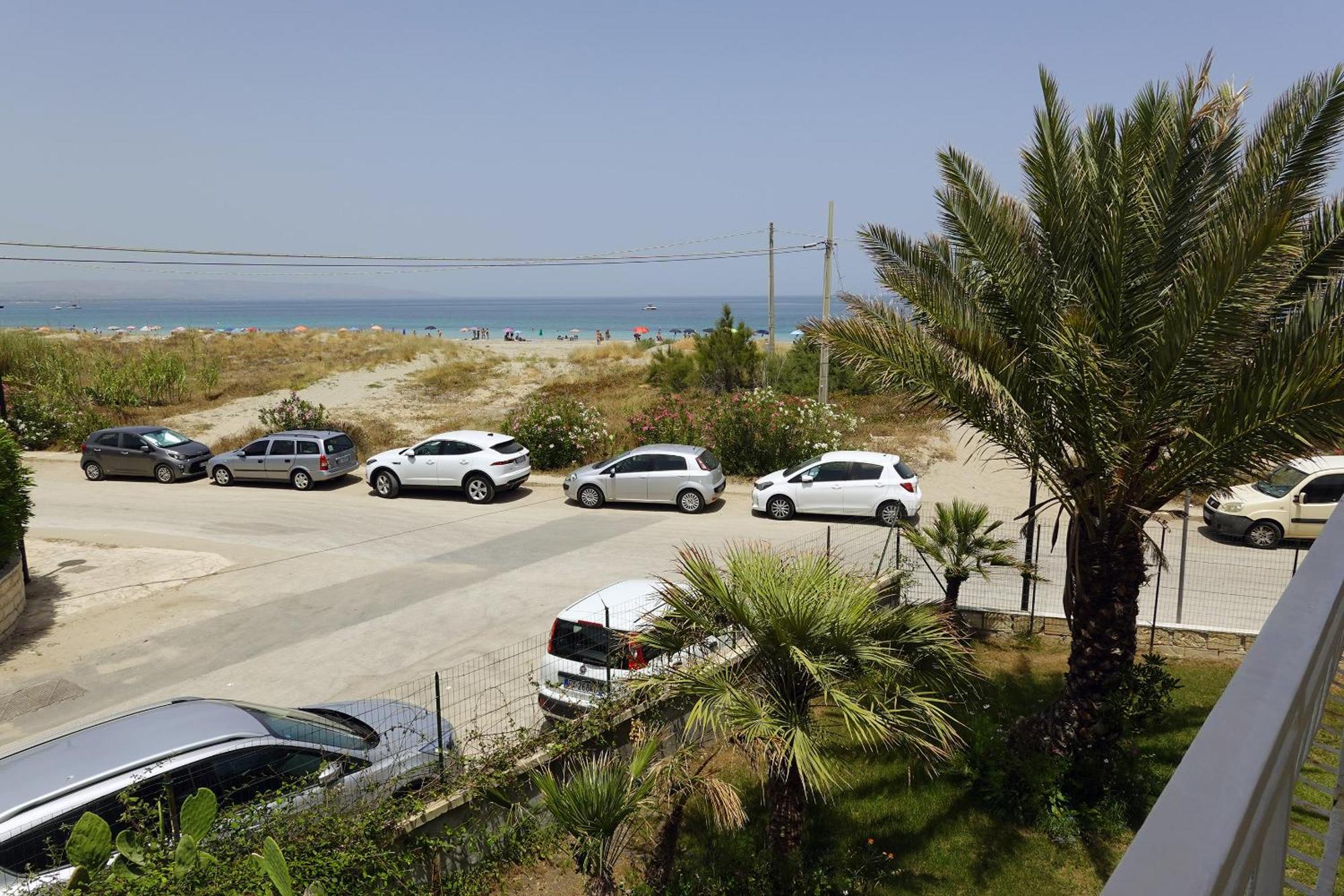 Giallomare Aparthotel Marzamemi Esterno foto