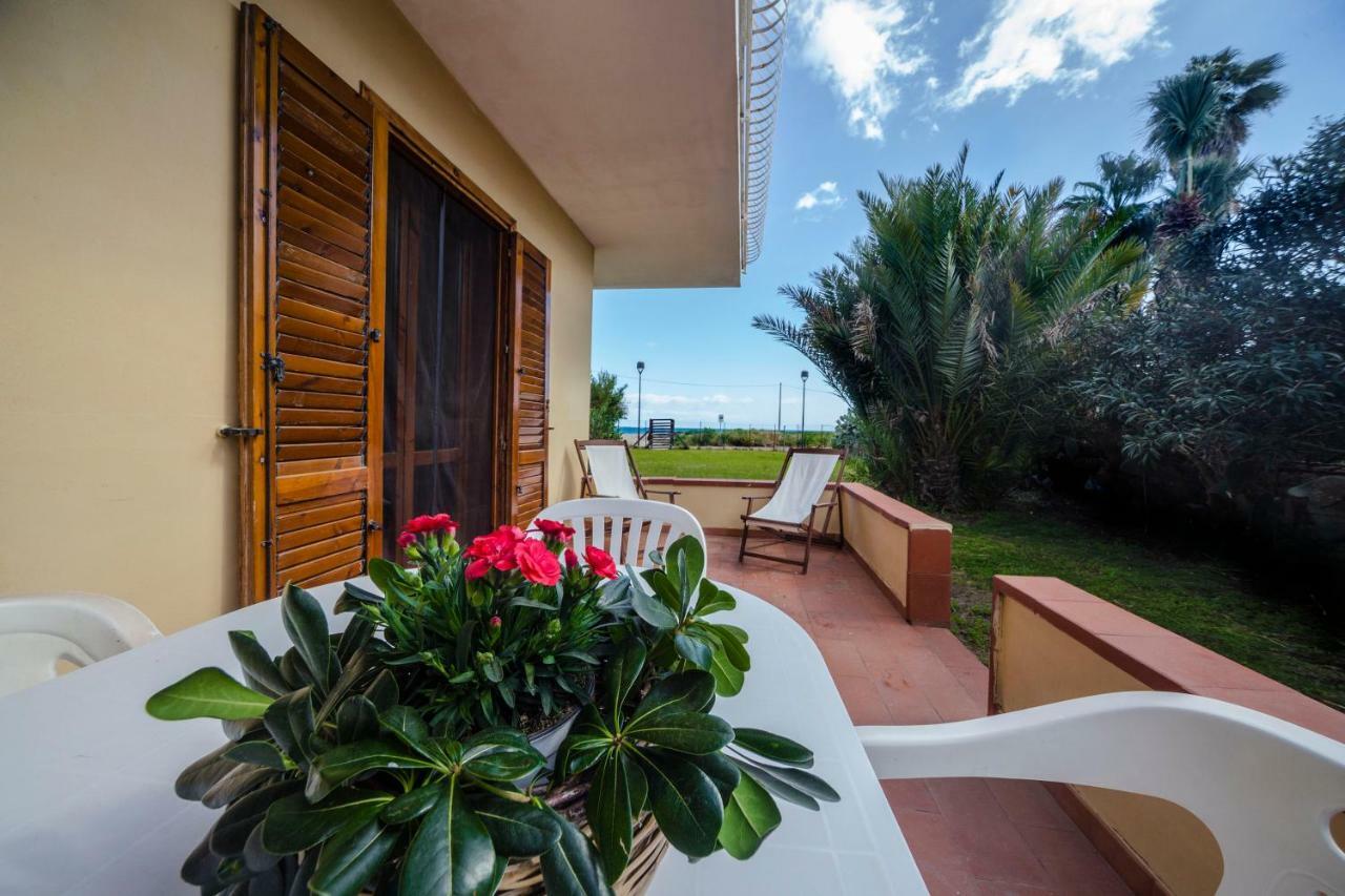 Giallomare Aparthotel Marzamemi Esterno foto