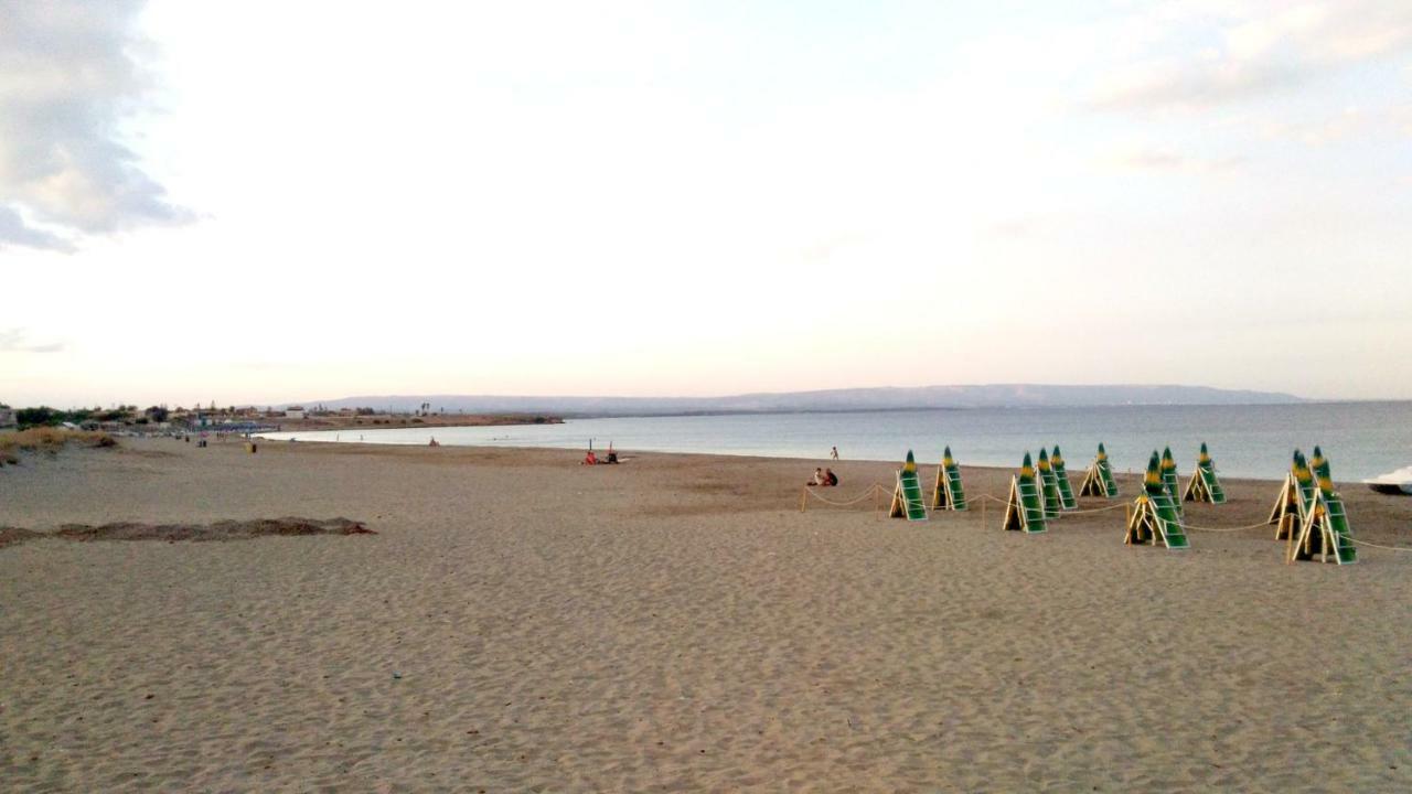 Giallomare Aparthotel Marzamemi Esterno foto